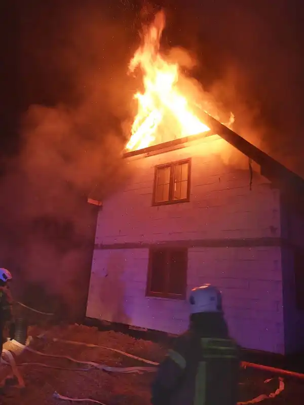 Pożar w Powroźniku. Płonął nowobudowany dom