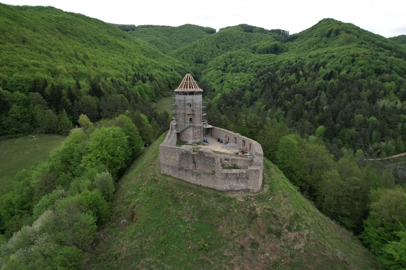 Kiedy otwarcie zamku w Rytrze? Gmina wskazuje przybliżony termin