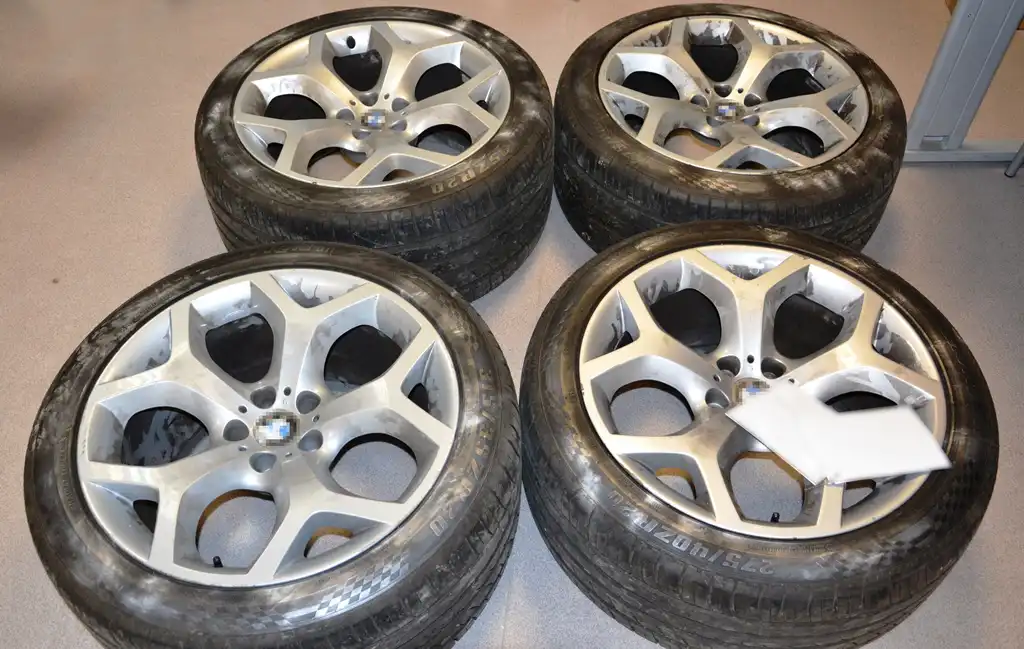 Gmina Chełmiec: Włamał się do jednego z domów i ukradł 100 tys. zł. Wpadł podczas kontroli drogowej