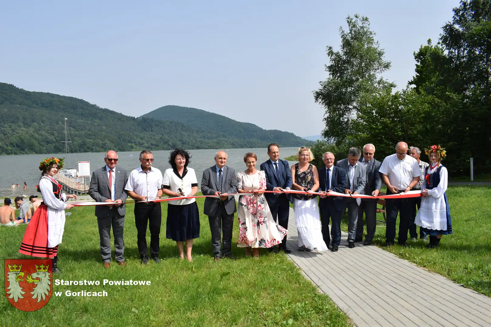 Ścieżki pieszo-rowerowe nad Klimkówką uroczyście otwarte