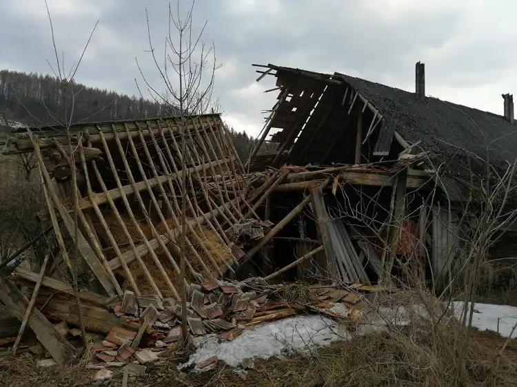 W Wierchomli Wielkiej zawalił się budynek gospodarczy