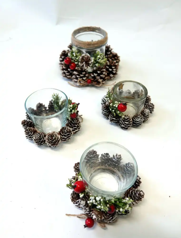 ZAZ w Nawojowej: Niepełnosprawni tworzą świąteczne dekoracje – przyjdź i kup