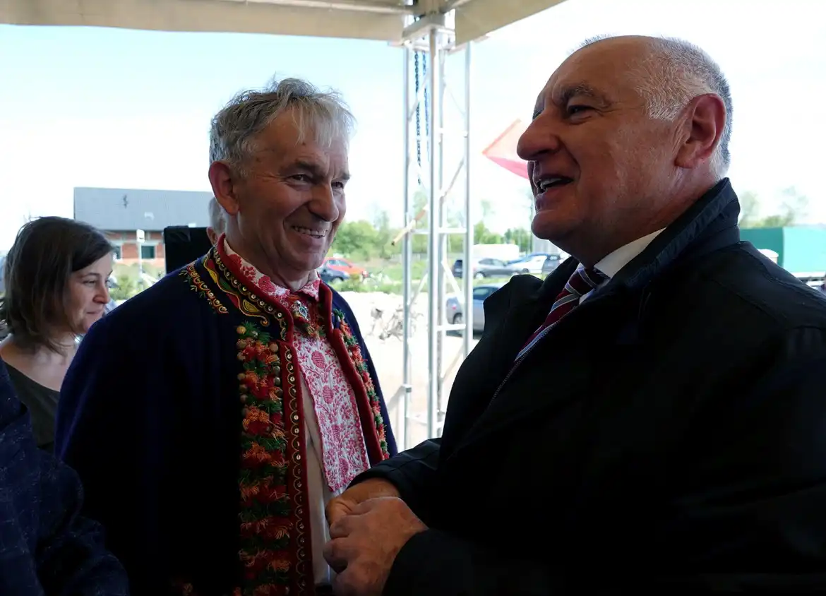 Patriotyczna uroczystość w Stadłach. Świętowano 15-lecie Stowarzyszenia LGD Partnerstwo dla Ziemi Sądeckiej