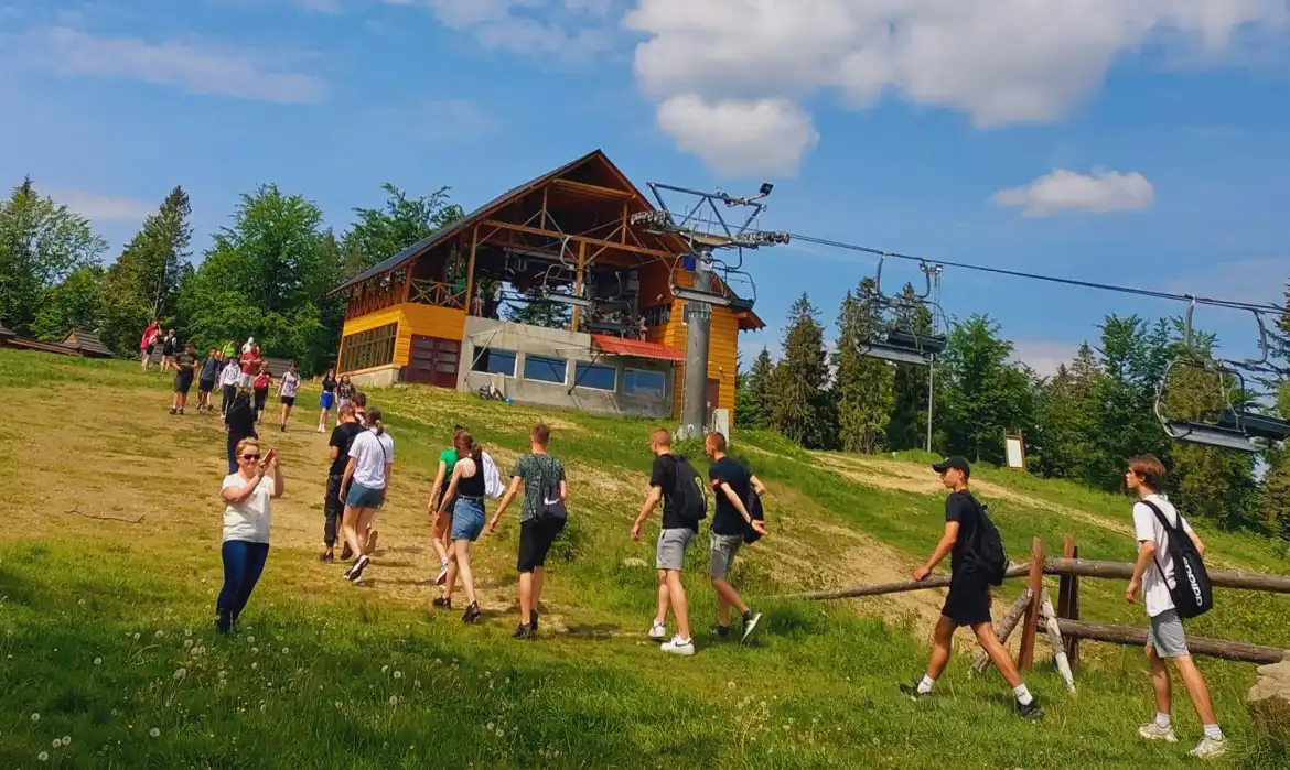 X Jubileuszowy Powiatowy Rajd im. Jana Pawła II "Pilnujcie mi tych szlaków"