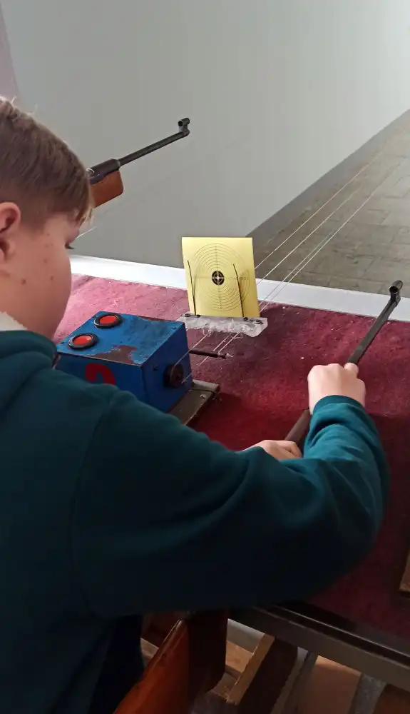 IX Memoriał strzelecki im Tadeusza Radzika. Zawodnicy upamiętnili wieloletniego działacza LOK