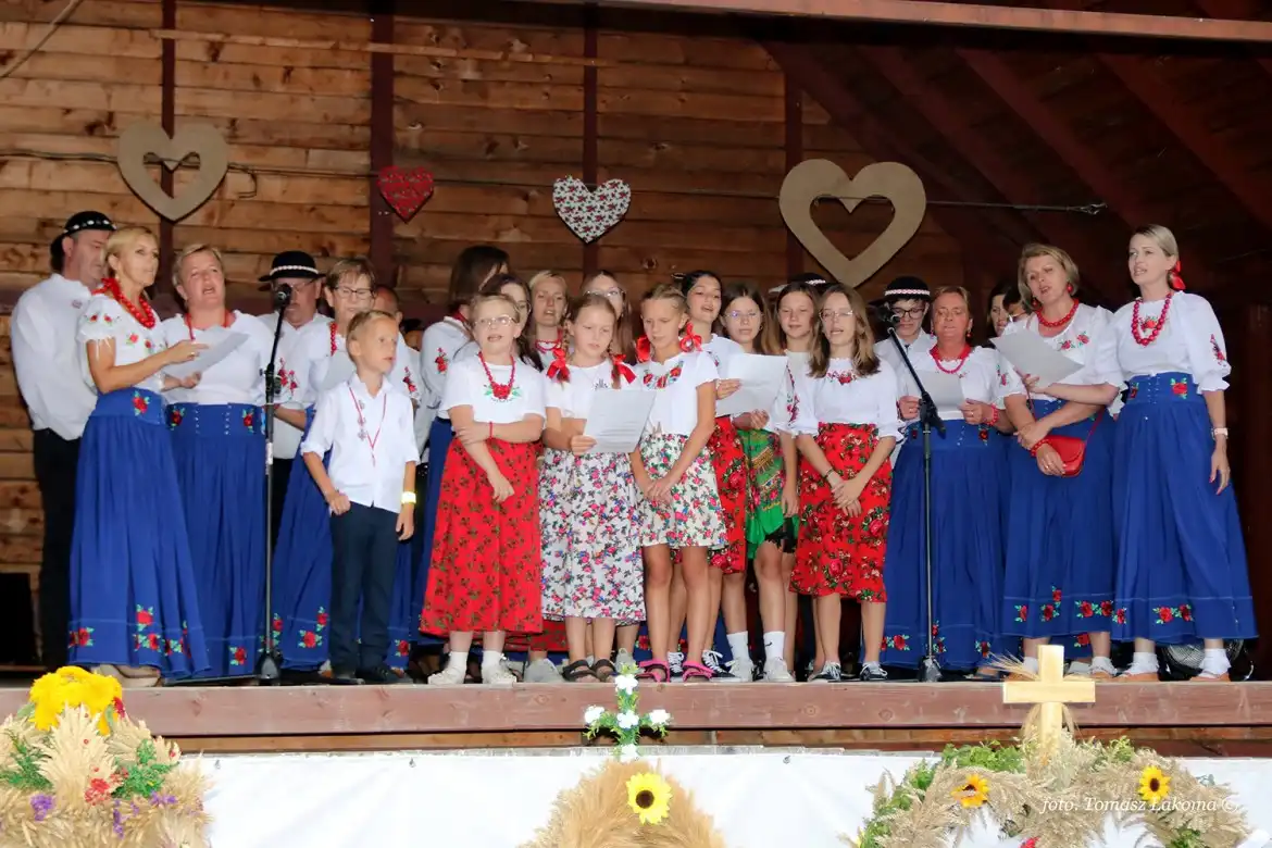Gminne dożynki w Tyliczu i wyróżnienia dla „Jarzębinek”