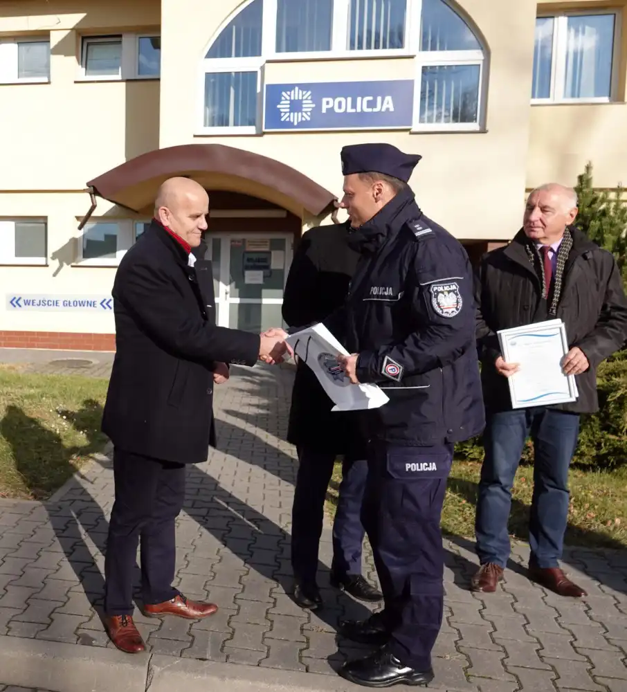 Starosądeccy policjanci mają nowy radiowóz