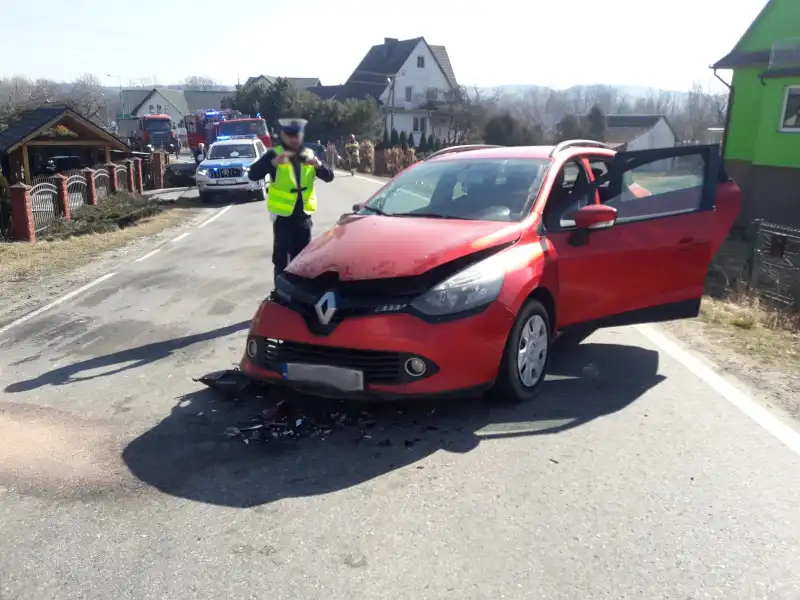 Kraksa w Naszacowicach. 6-letnie dziecko trafiło do szpitala