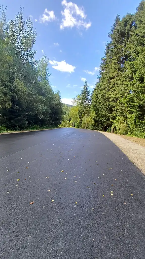 Kolejna droga powiatowa odnowiona