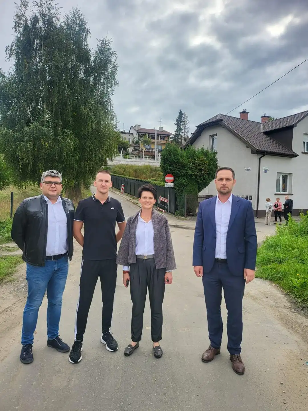 Hałas kolei zagraża spokojowi Osiedla Wólki. Radny i mieszkańcy walczą o ekrany akustyczne