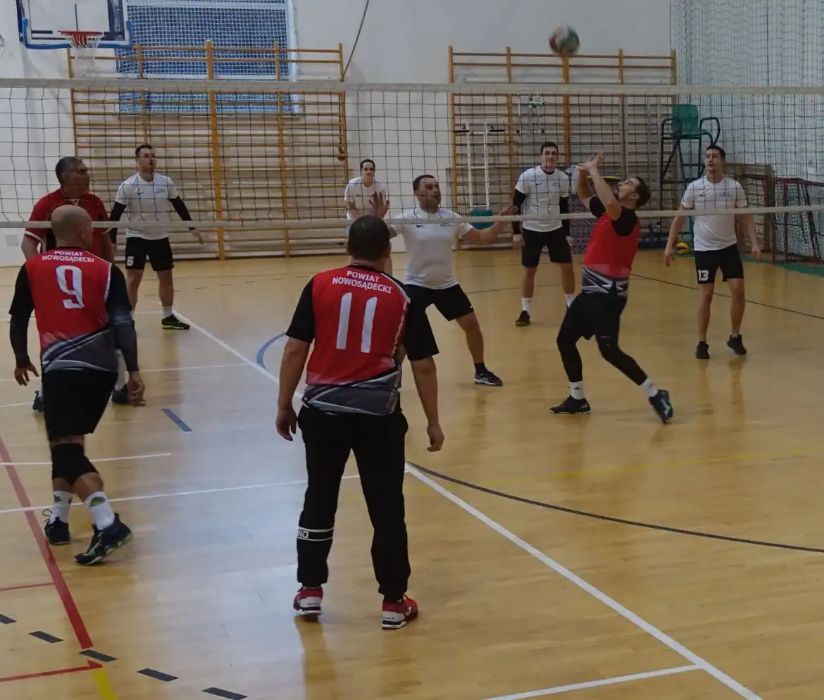 Siatkarskie złoto dla Policji z Nowego Sącza