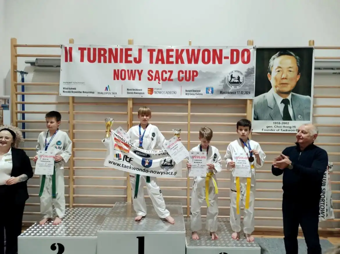 Mistrzostwa taekwon-do w hali sportowej w Marcinkowicach