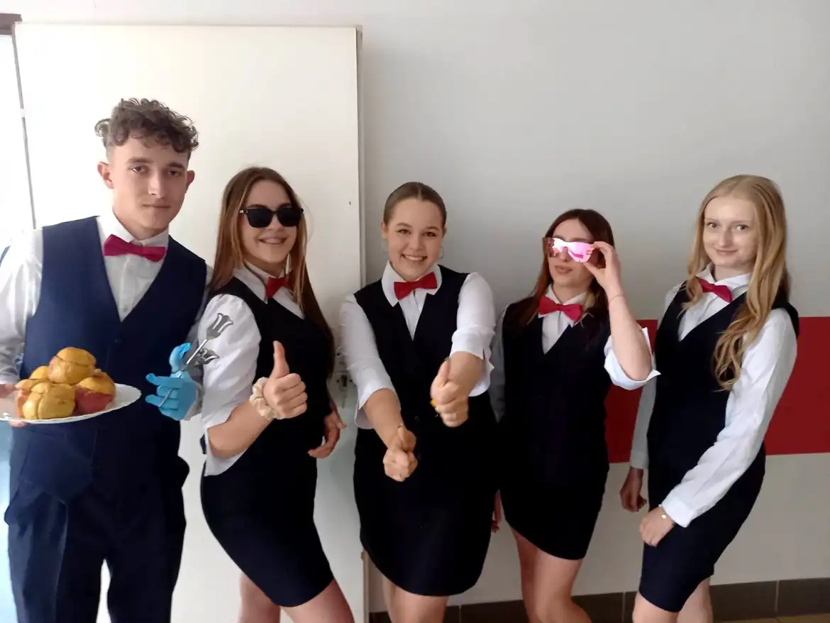 Uczniowie ZSP w Krynicy-Zdroju uczcili patrona szkoły