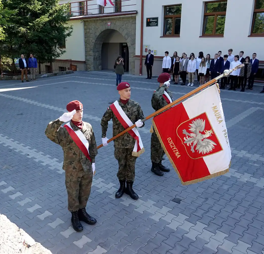 Zespół Szkół w Marcinkowicach jak Dubaj