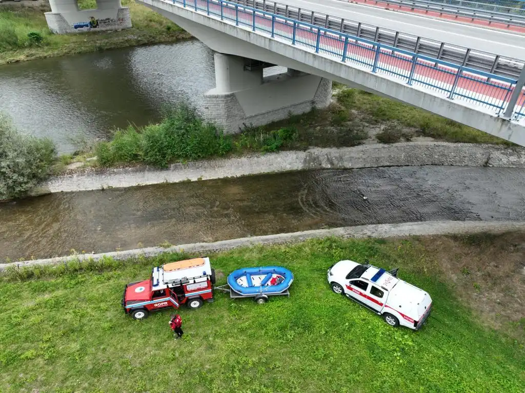 Piwniczna-Zdrój: Strażacy poszukiwali osoby tonącej w Popradzie