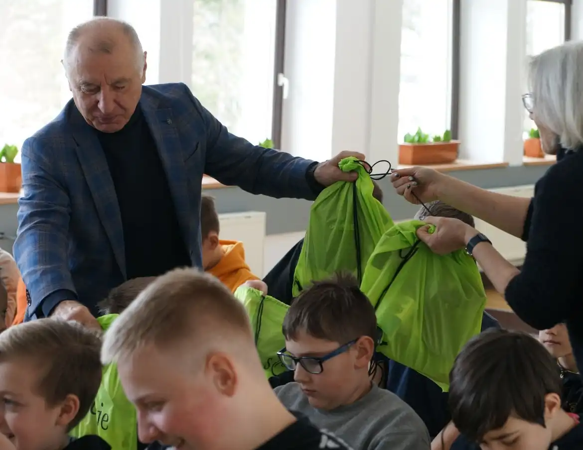 Starosta nowosądecki odwiedził dzieci z Ukrainy przebywające w DWD w Piwnicznej-Zdroju