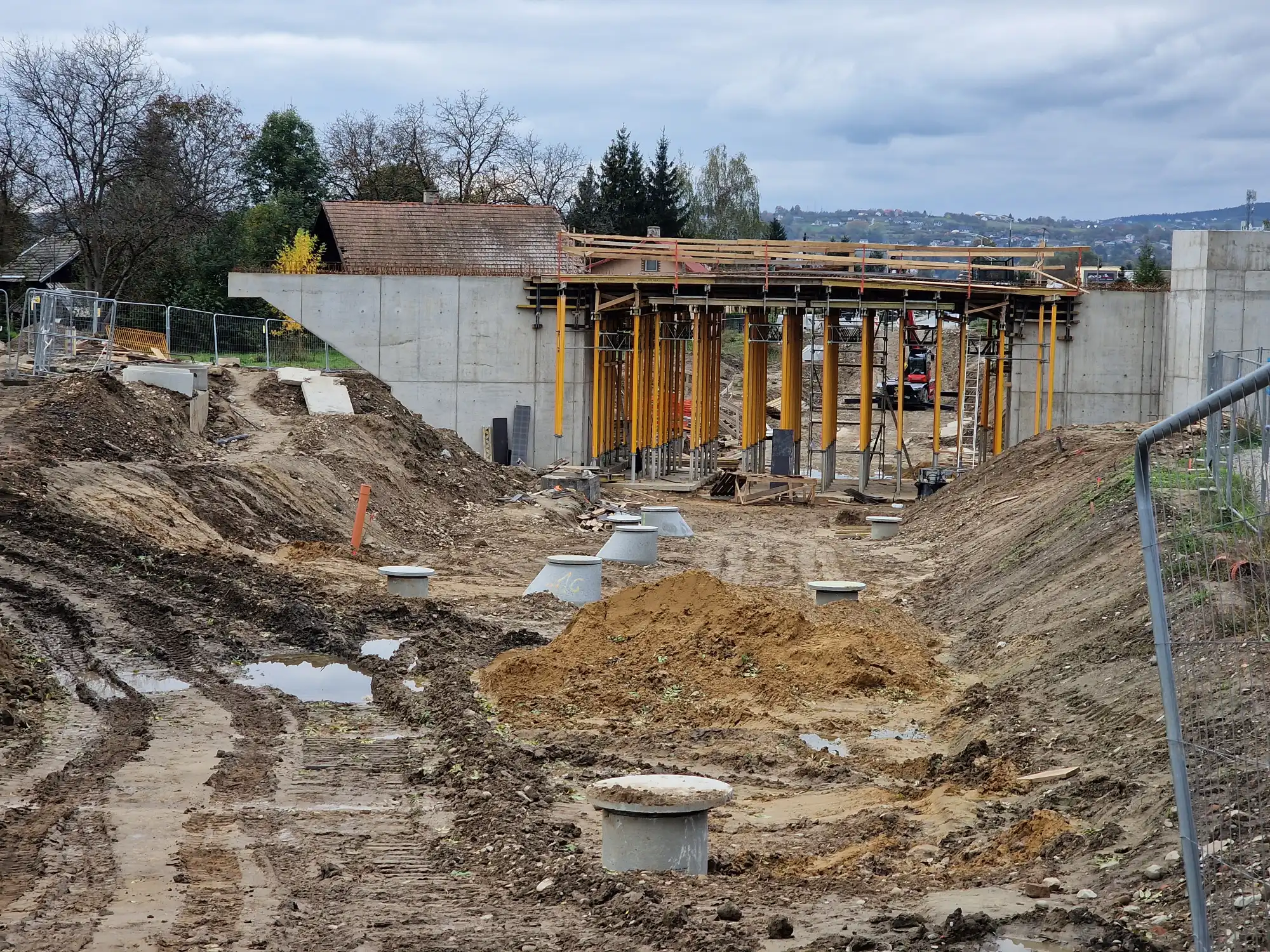 Szybsze podróże na południu Polski. 136 mln zł na elektryfikację trasy Chabówka – Nowy Sącz