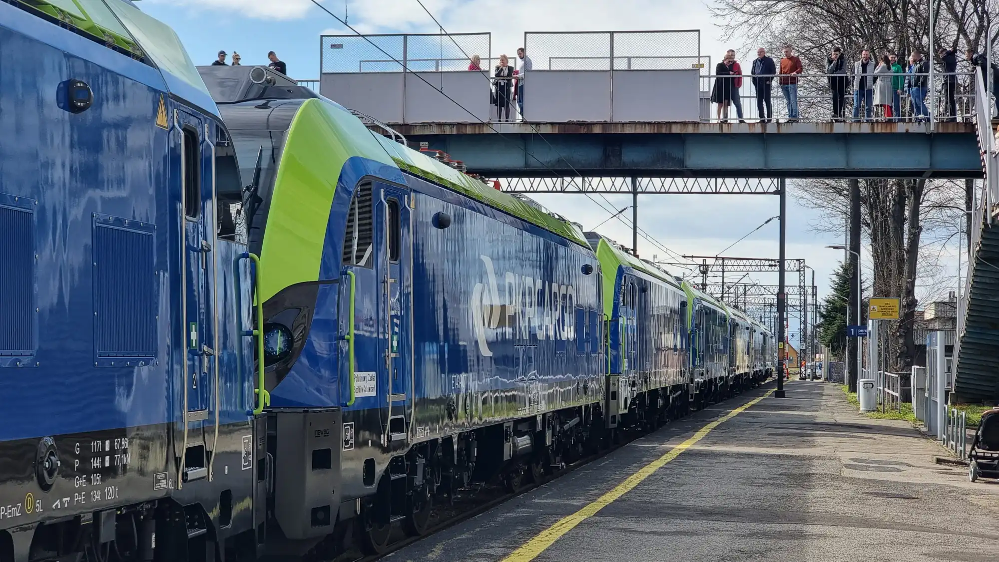 Nowoczesne lokomotywy Dragon 2 wyprodukowane przez Newag trafiły do PKP Cargo