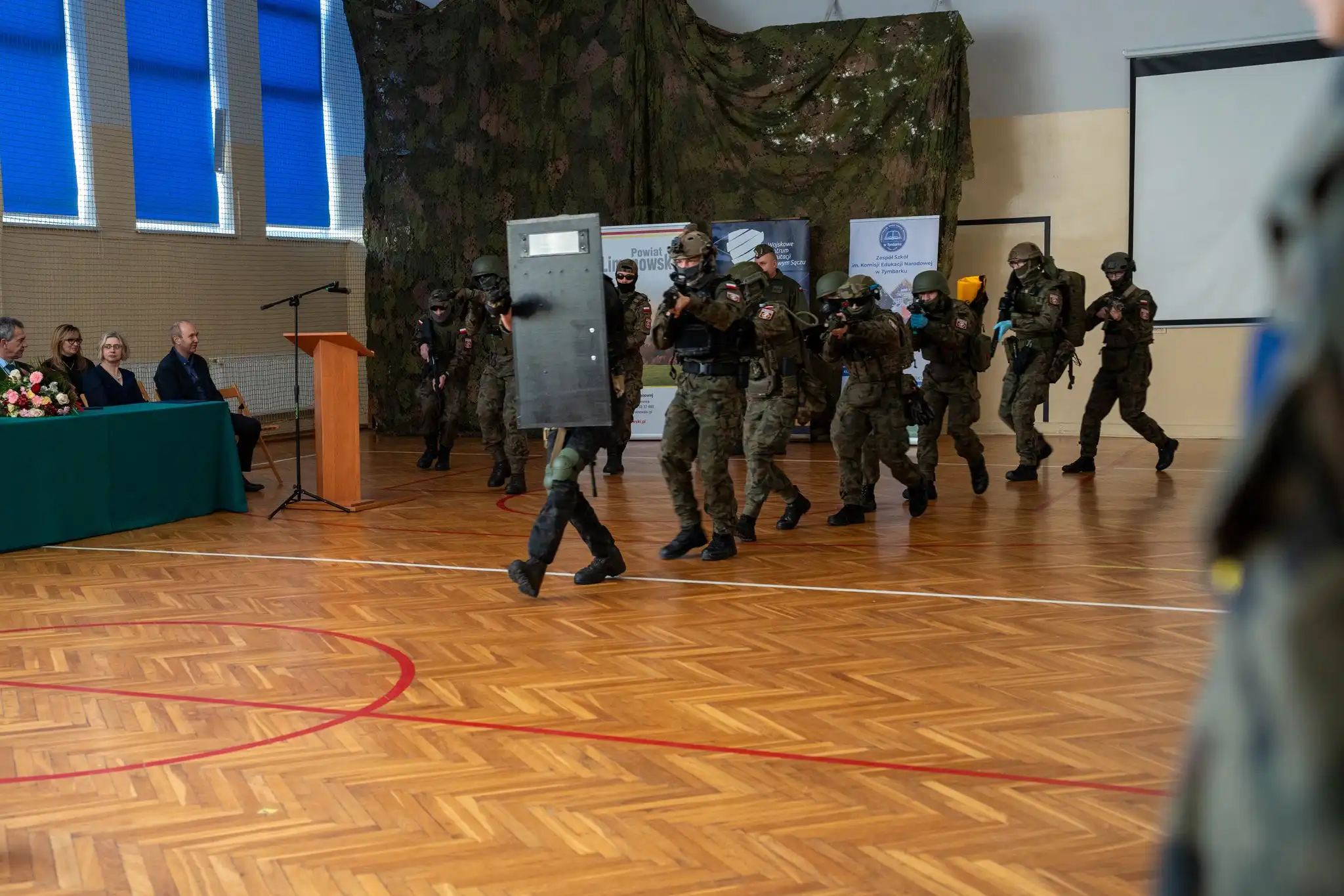 Nowoczesna strzelnica pneumatyczna w Zespole Szkół im. KEN w Tymbarku