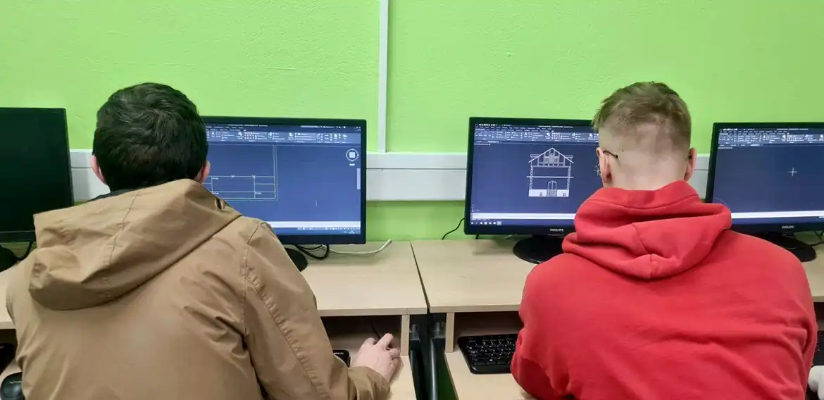Uczniowie ZSP w Krynicy-Zdroju stawiają pierwsze kroki w modelowaniu 3D
