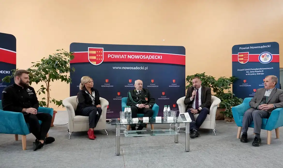 Zwyciężczynie III Powiatowego Konkursu Kulinarnego: Comber z jelenia i deser w klimacie sądeckiej jesieni