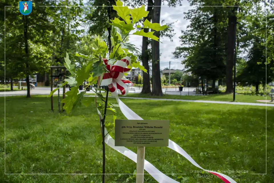 Nowy Sącz: Władze miasta uczciły pamięć generała Bronisława Pierackiego