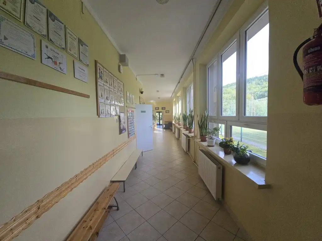 Nowe sale, świeże ściany i wygodniejsze wnętrza w SP w Jastrzębiu