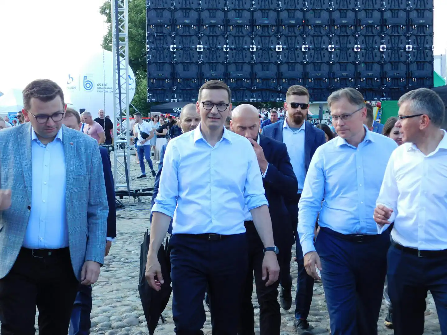 Premier Mateusz Morawiecki z wizytą w Starym Sączu [FILM]