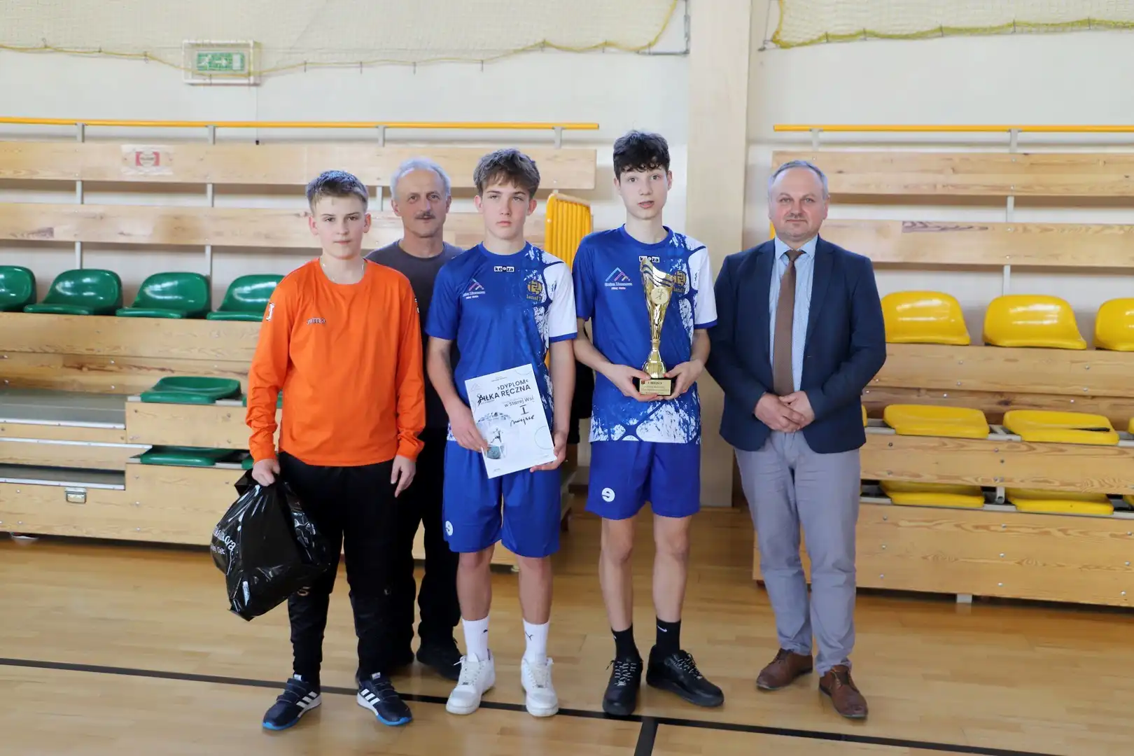 Mistrzostwa Gminy Limanowa w Piłce Ręcznej. Zwycięstwo Starej Wsi 1