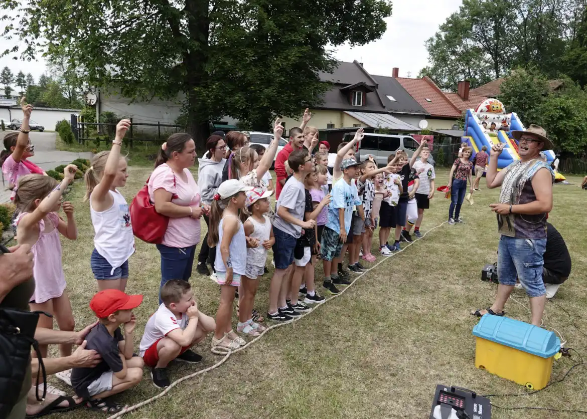 Piknik z okazji Dnia rodzicielstwa zastępczego w Nawojowej
