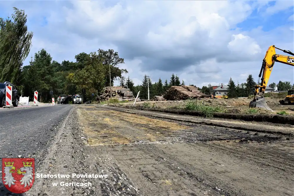 Trwa przebudowa drogi powiatowej na odcinku Dominikowice-Kobylanka