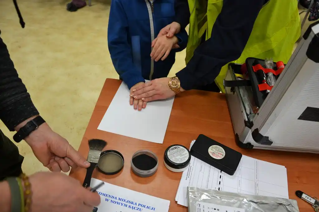 Mali goście z wizytą w Komendzie Miejskiej Policji w Nowym Sączu