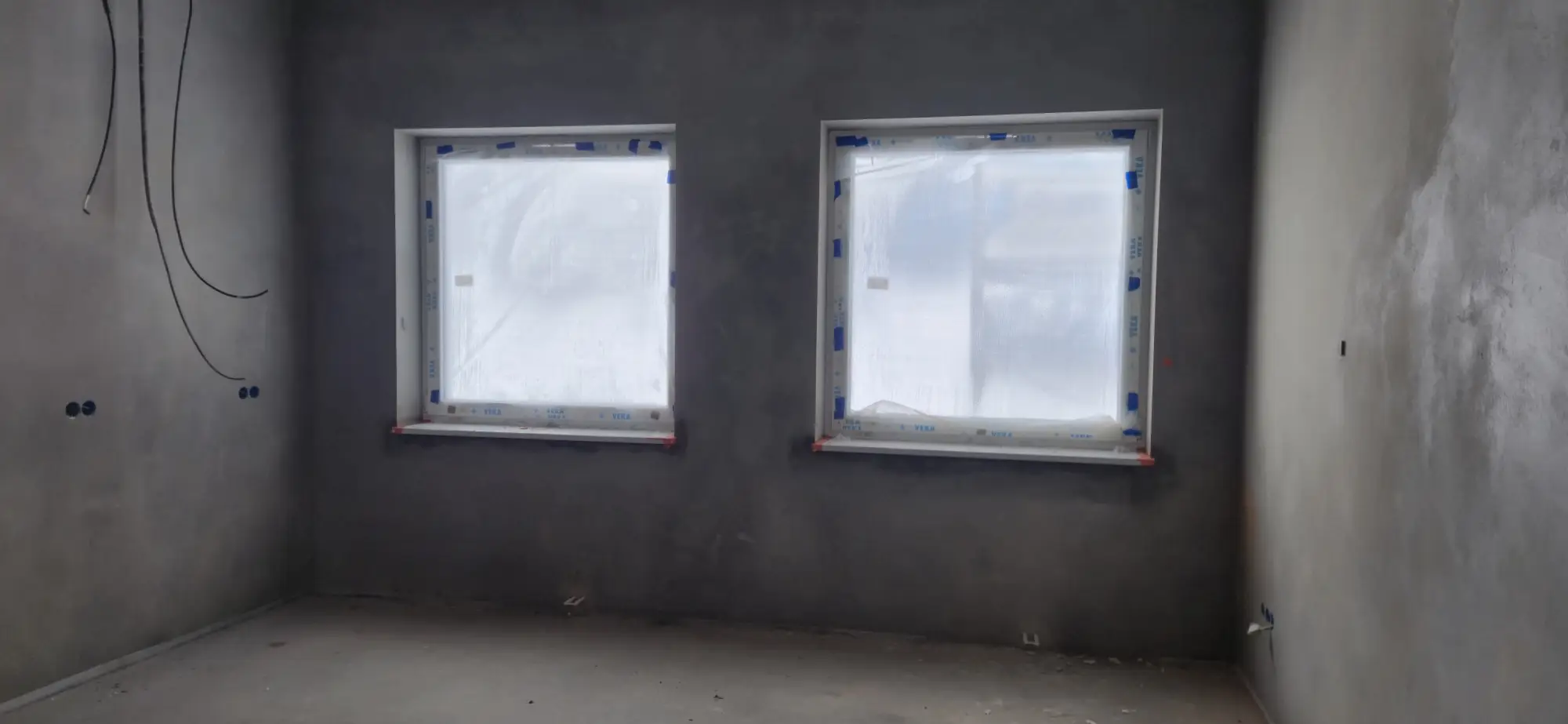 Budowa hali sportowej przy szkole w Skrudzinie zgodnie z planem