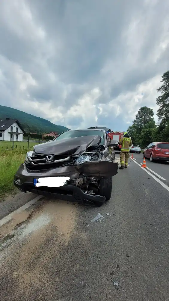 Kolizja we Frycowej. Zderzyło się pięć samochodów
