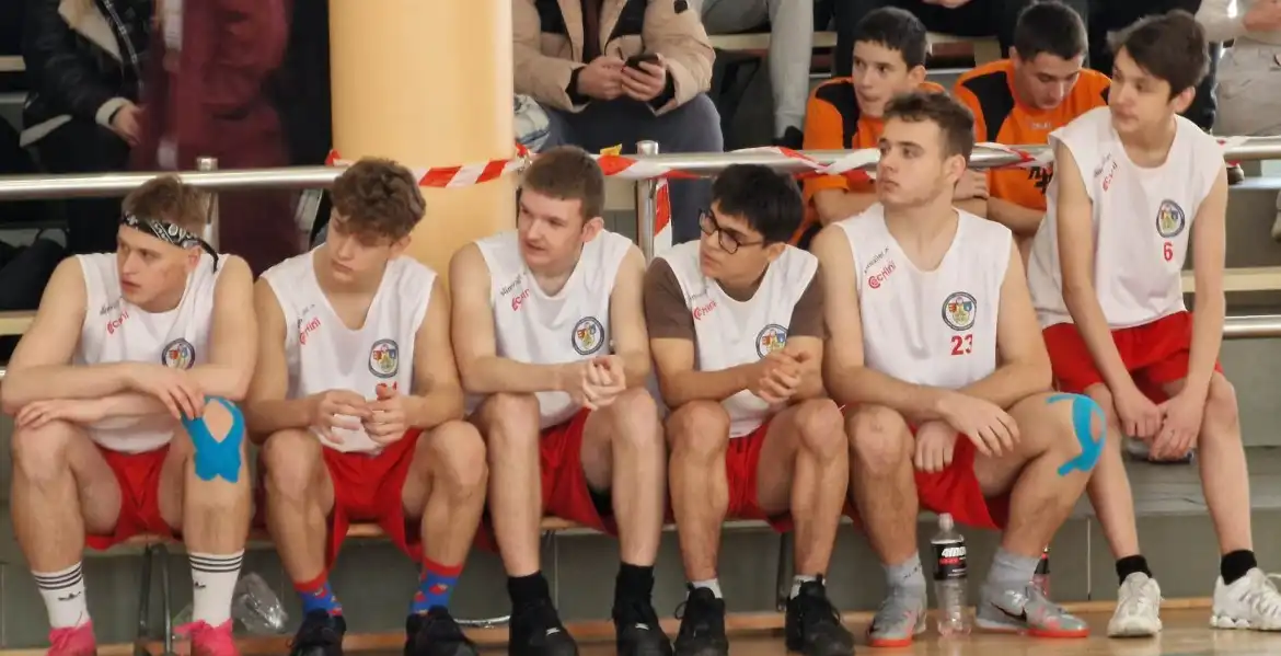 Reprezentanci grybowskiego liceum najlepsi w koszykówce