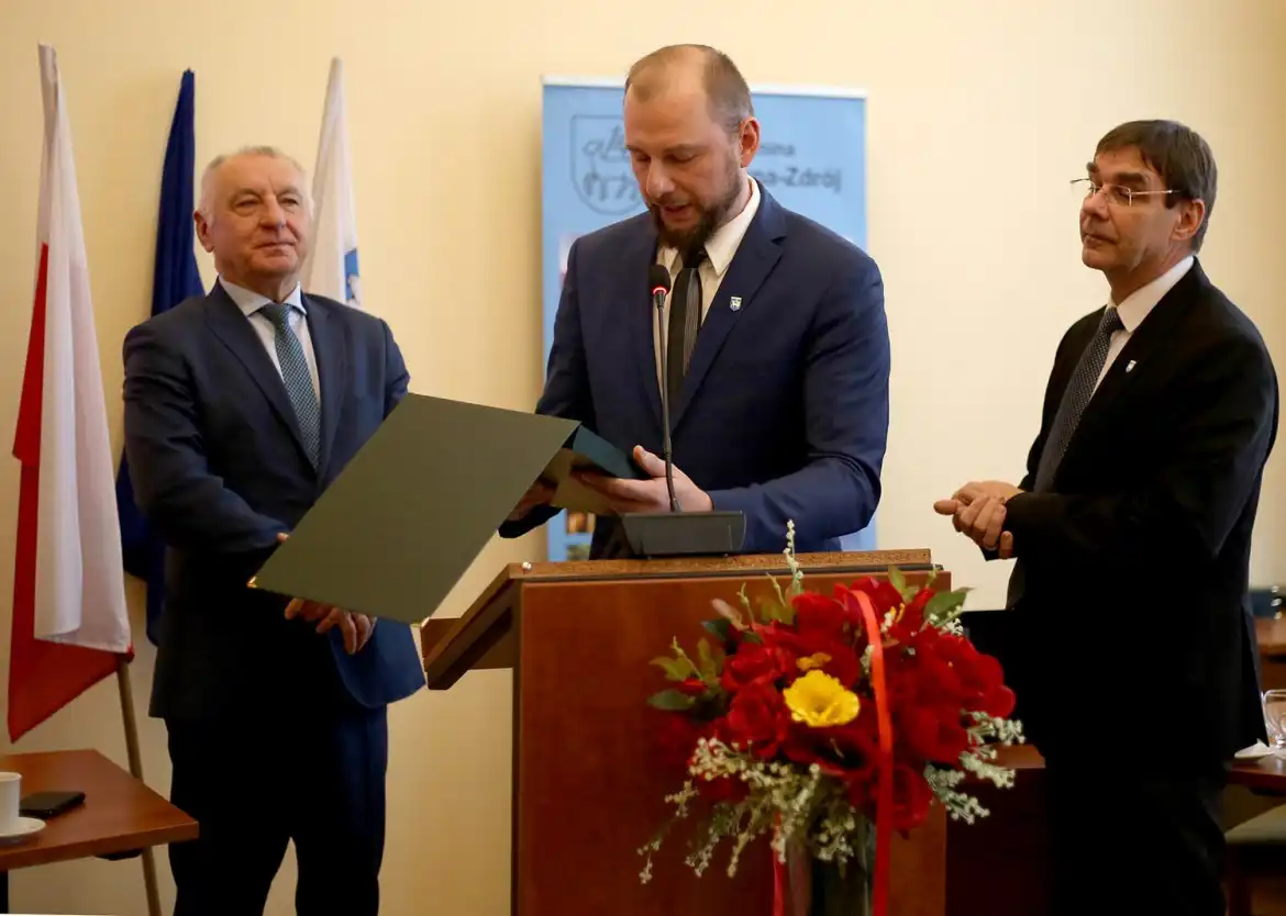 Powiat nowosądecki inwestuje w bezpieczeństwo mieszkańców i turystów w Piwnicznej