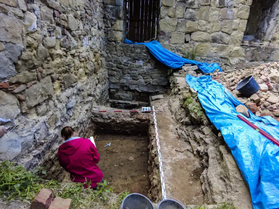 Ruszył kolejny etap prac archeologicznych przy nowosądeckim Zamku