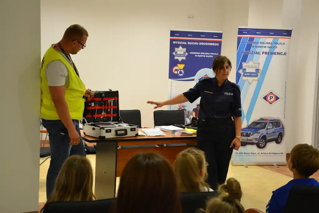 Mali goście z wizytą w sądeckiej komendzie