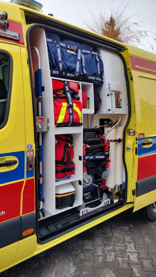 Nowy ambulans w Gorlicach. Nowoczesna pomoc w trudnych warunkach