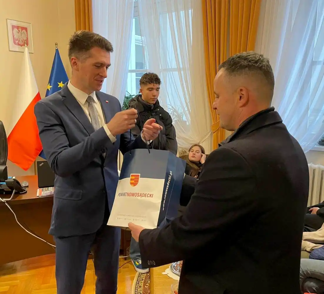 Uczniowie ZSP w Nawojowej spotkali się wicewojewodą małopolskim