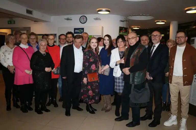 Wystawa malarstwa Władysława Raczka w Powiatowym Centrum Informacji Turystycznej w Limanowej