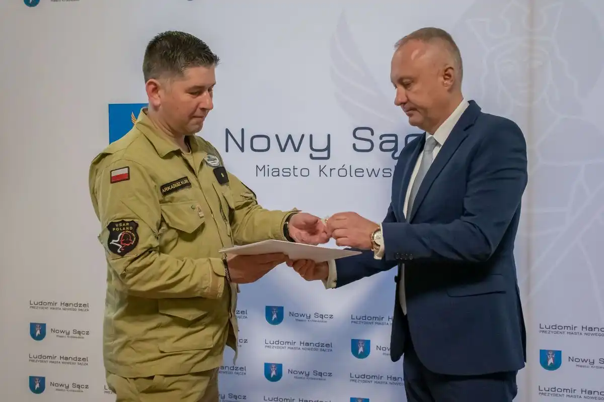 Nowy Sącz: Prezydent podziękował strażakom SGPR „Nowy Sącz” za działania ratownicze w Turcji