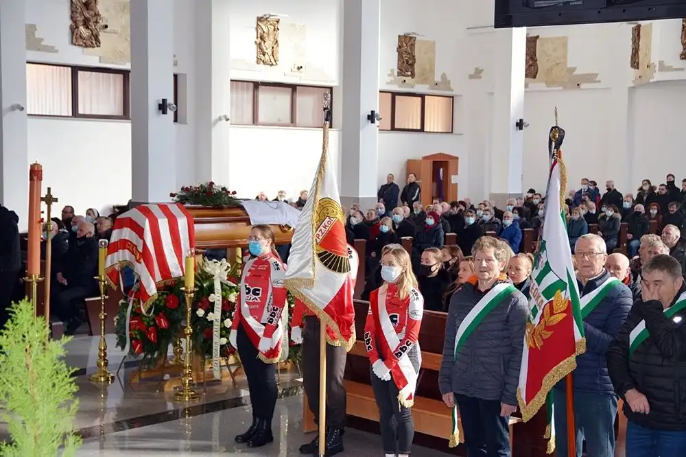 W Starym Sączu pożegnano znakomitego sportowca i wspaniałego człowieka Jana Magierę