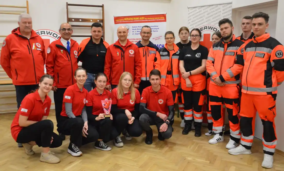 Uczniowie LO w Starym Sączu obronili tytuł Mistrza Powiatu w Mistrzostwach Pierwszej Pomocy