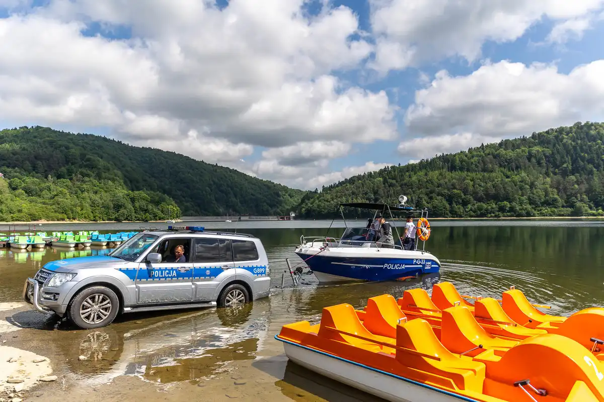 Nad zalewem w Klimkówce otwarto Sezonowy Posterunek Policji