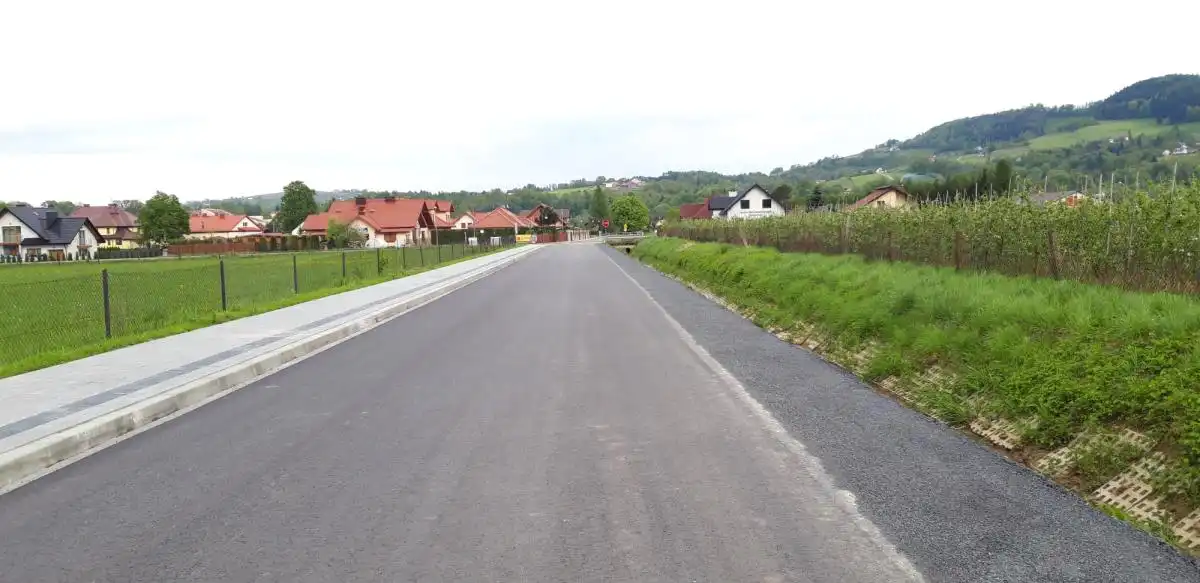 Przebudowa jednej z dróg w Gminie Łososina Dolna zakończona