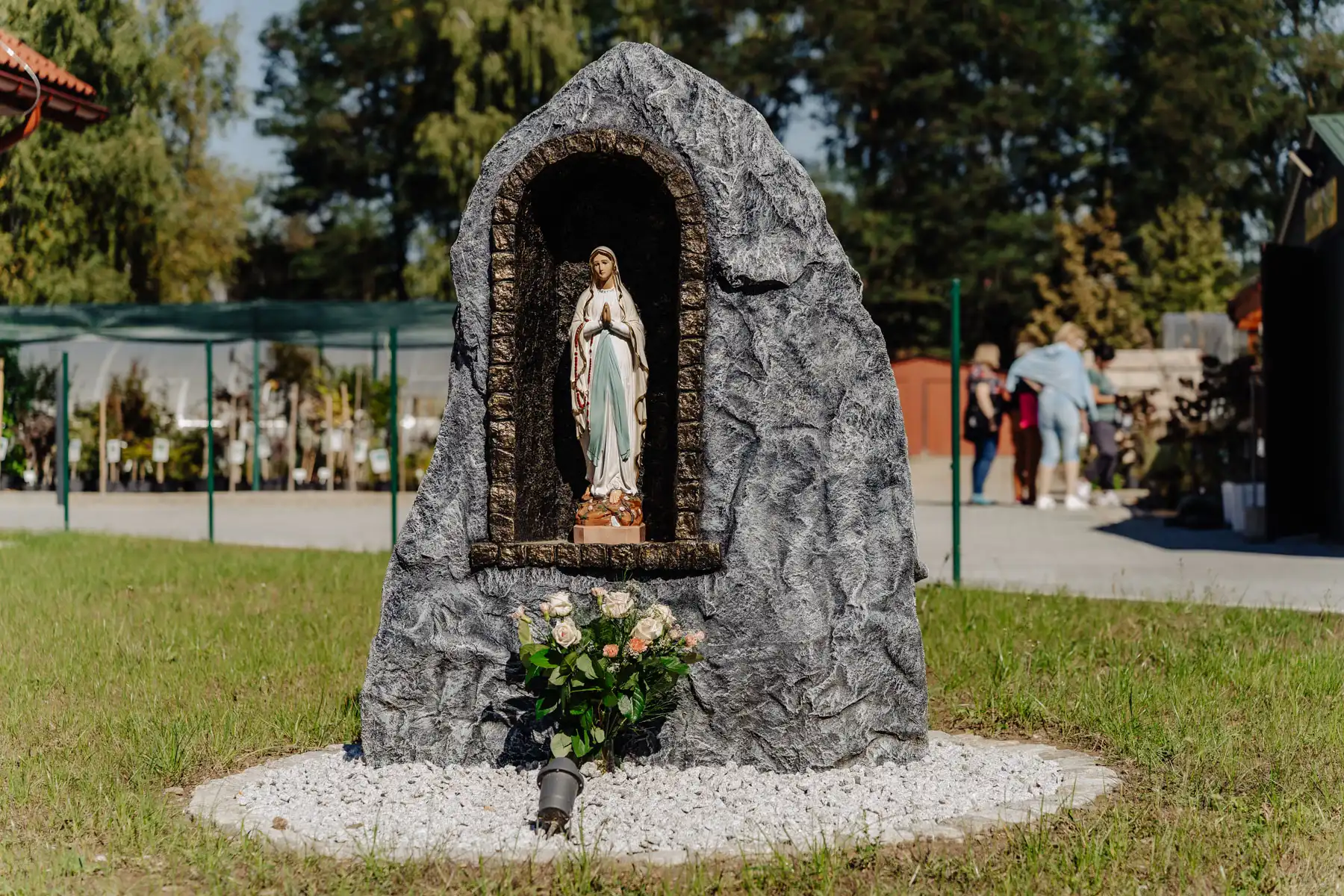 Wielkie serca dla wielkich potrzeb. Największe hospicjum w Małopolsce powstało w Stróżach