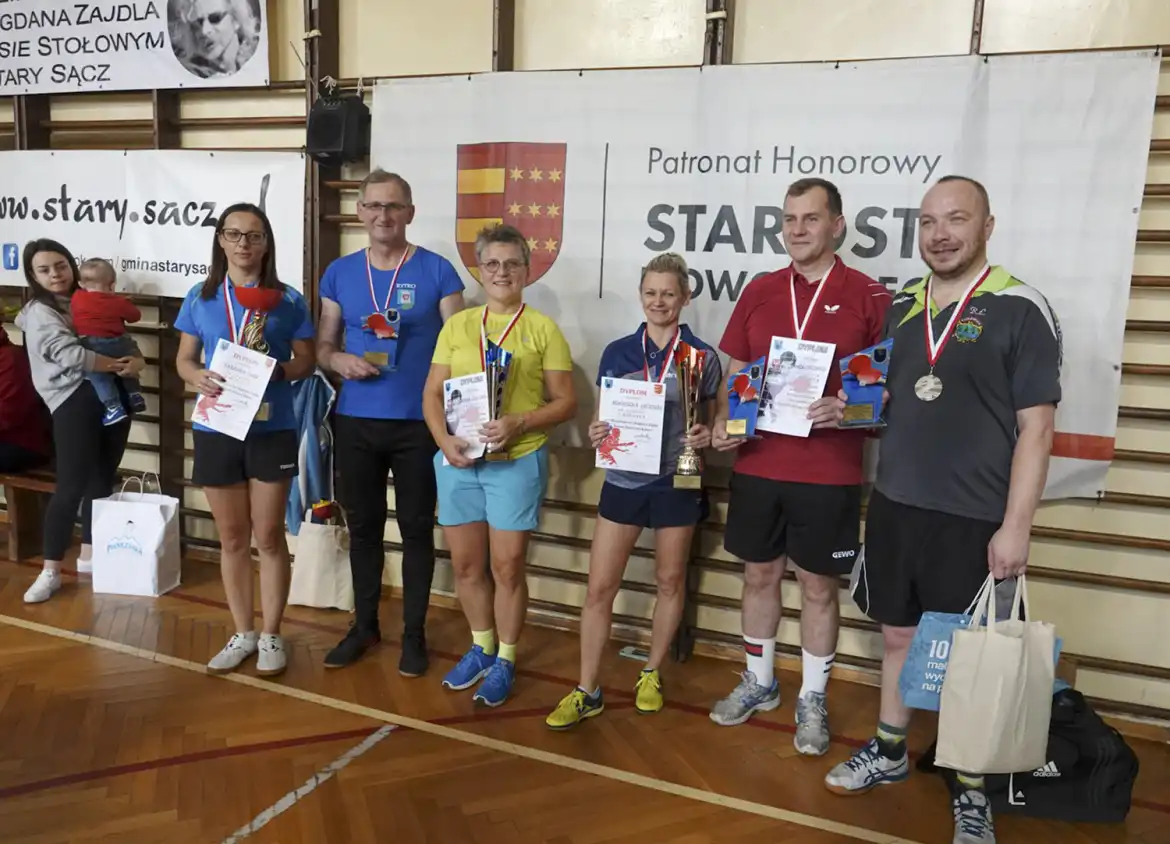 Stary Sącz: Samorządowcy grali w tenisa stołowego