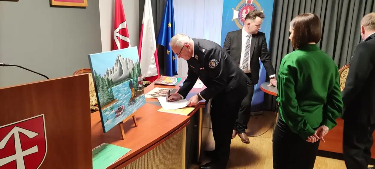 Strażackie inspiracje na papierze. Laureaci konkursu plastycznego w Bobowej