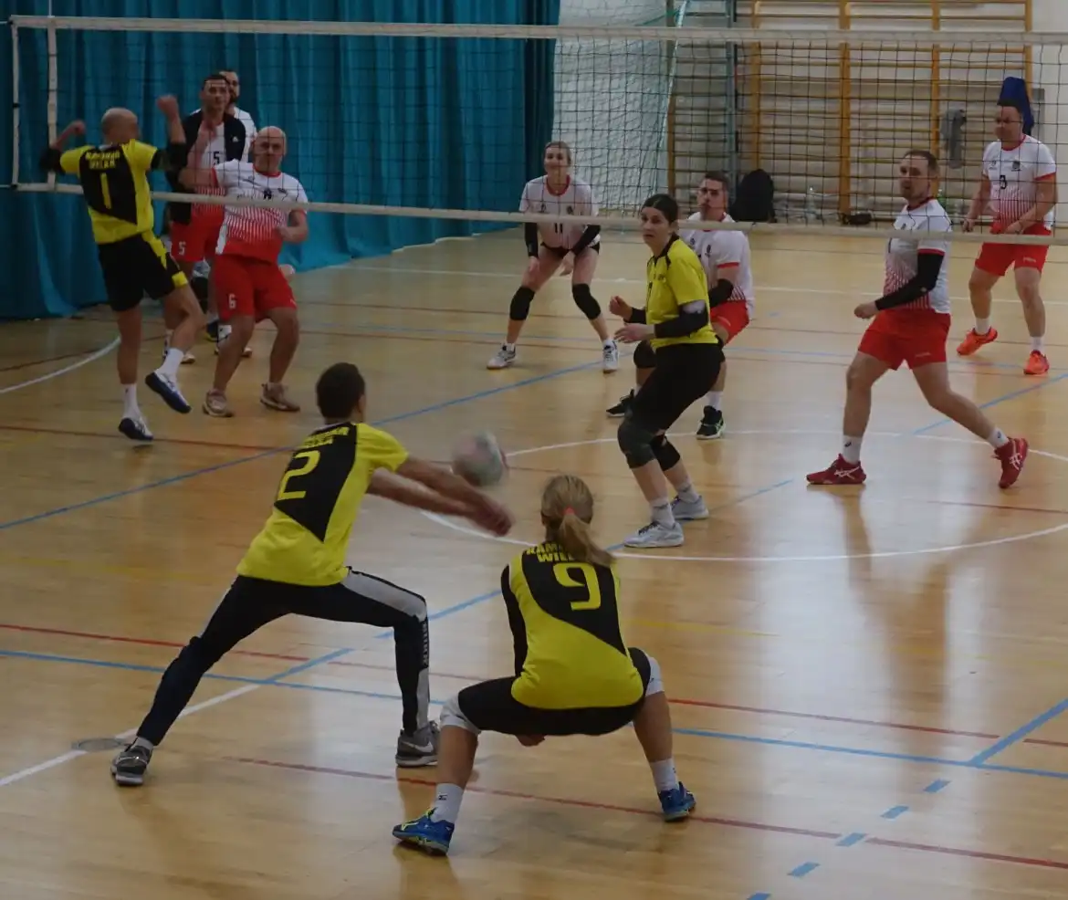 Siatkarskie złoto dla Policji z Nowego Sącza